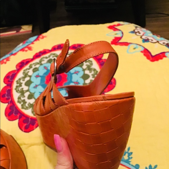 Vince Camuto Platform Heels - Picture 7 of 8